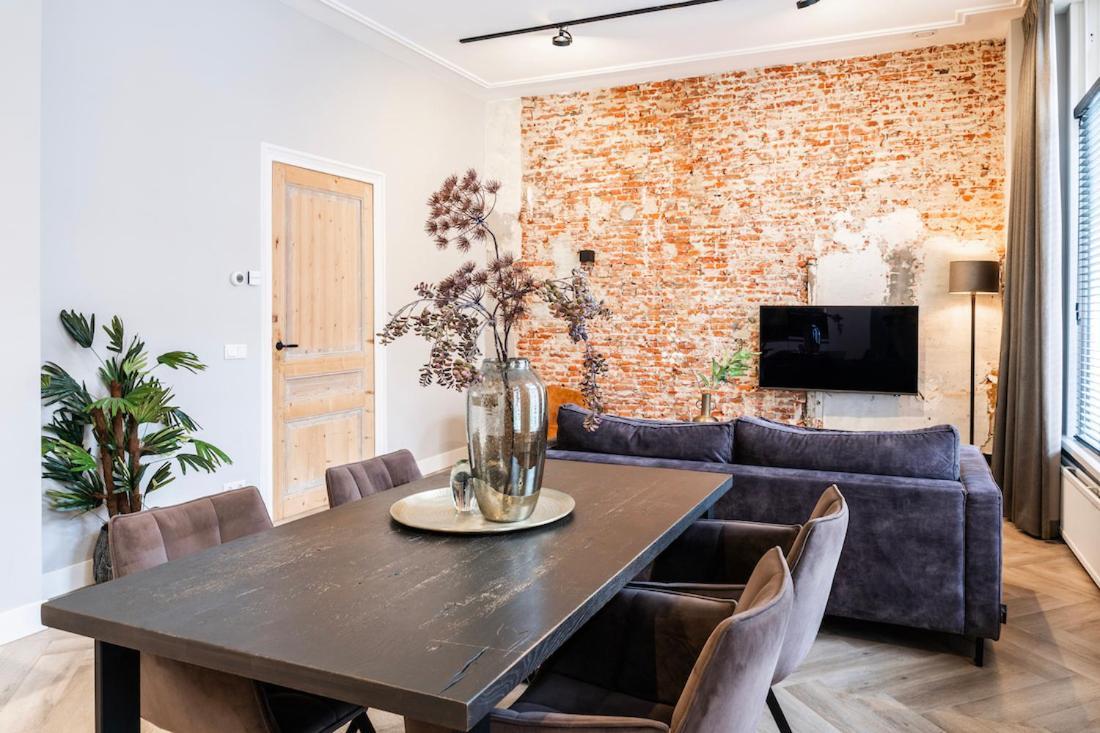 Xxl Loft With Bath Located Stadsvilla Tilburgo Exterior foto